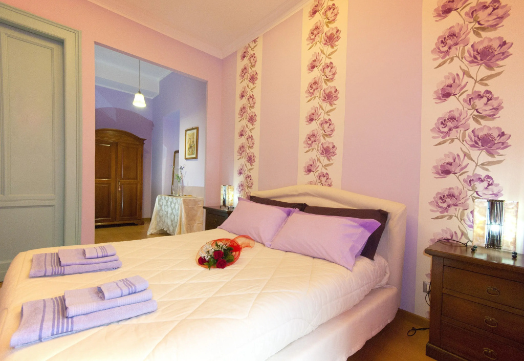 Classic Double room (full double bed)