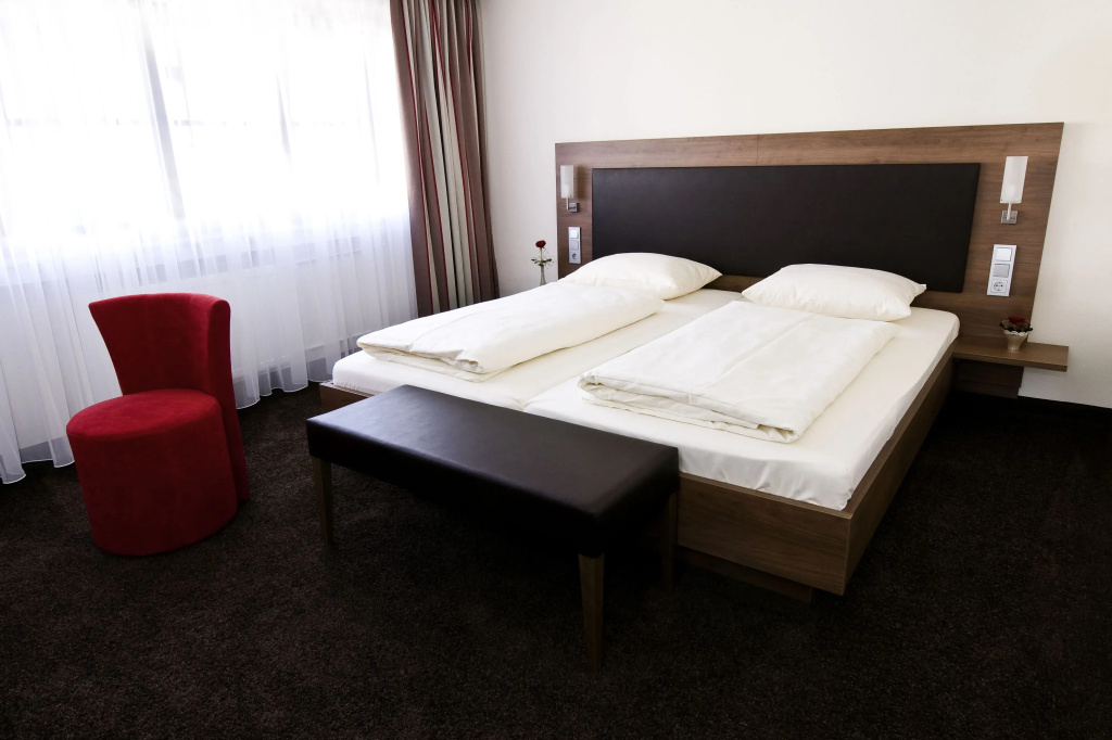 Standard Double room (full double bed)