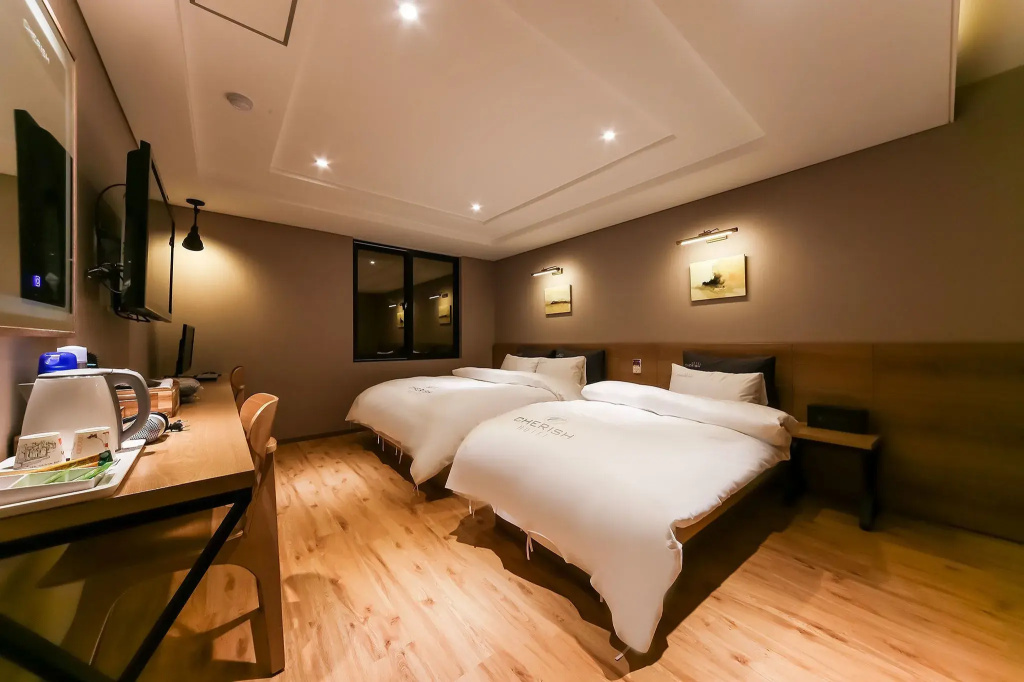 Standard Double room (twin beds)