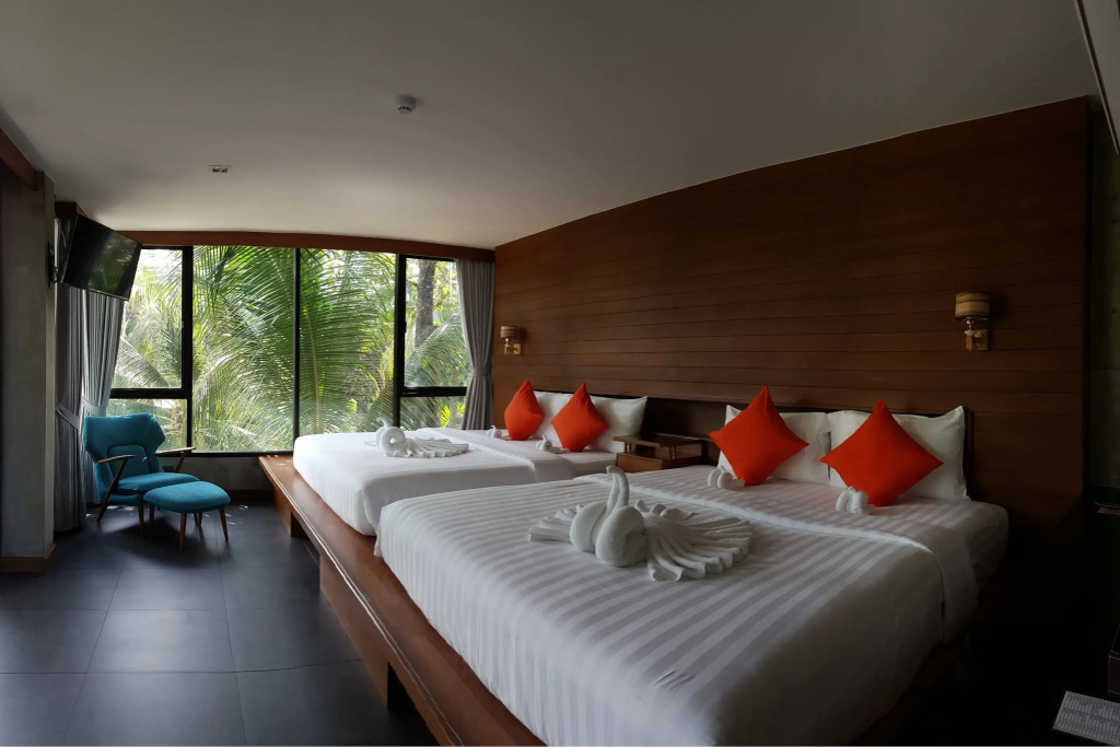 Standard Quadruple Family room