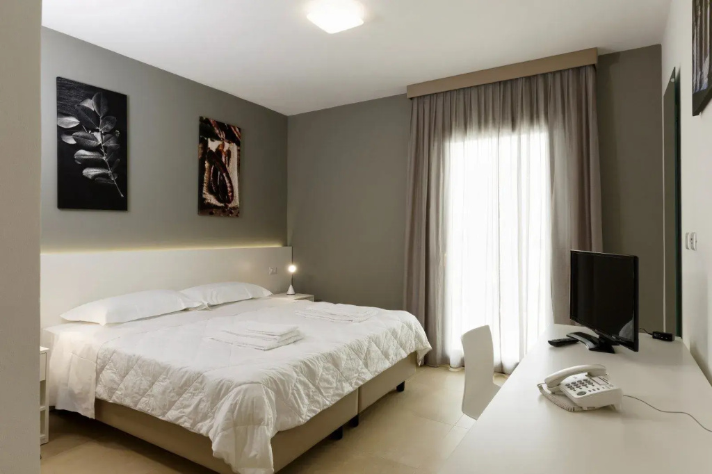Standard Double room (full double bed)