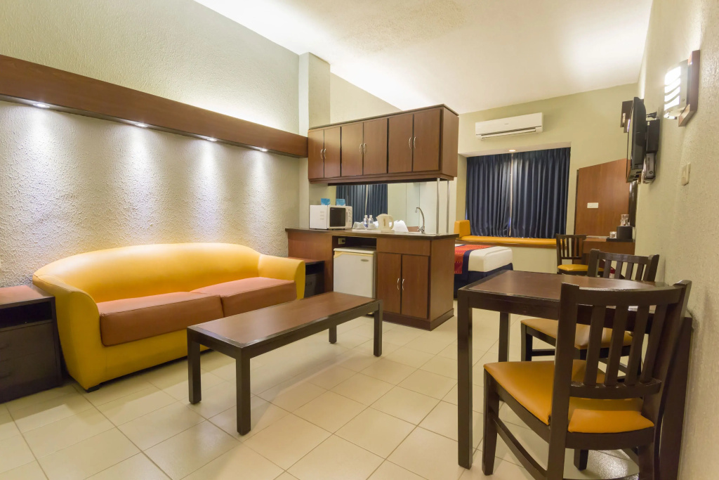 Double Suite full double bed