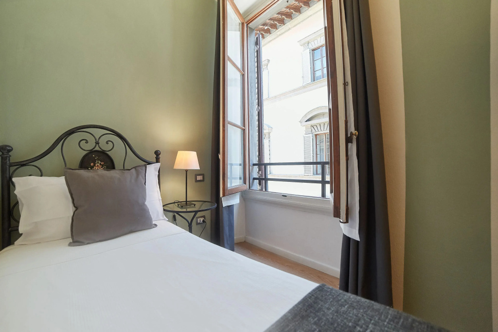 Standard Single room with city view (single bed)
