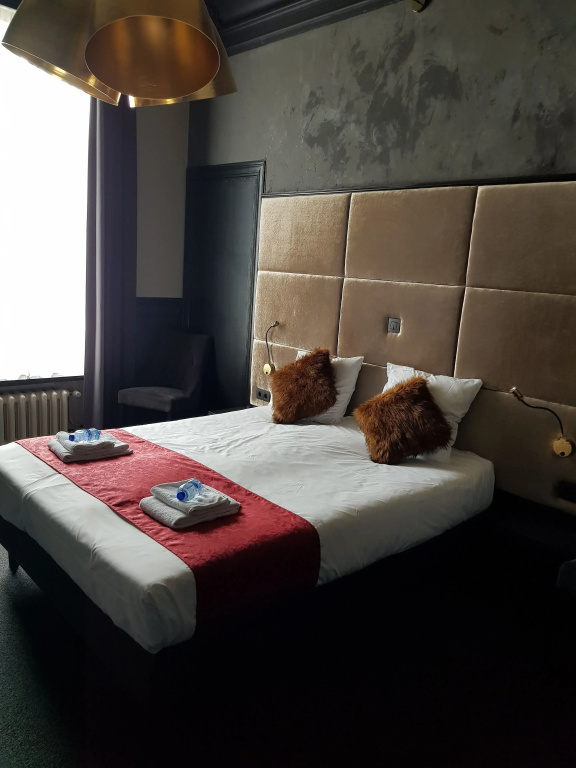 Comfort room