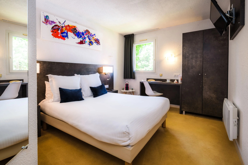 Standard Double room (full double bed)