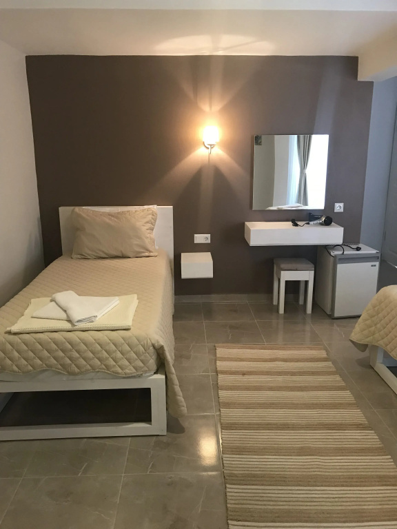 Economy room