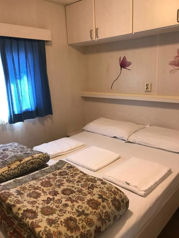 2 Bedrooms Bungalow