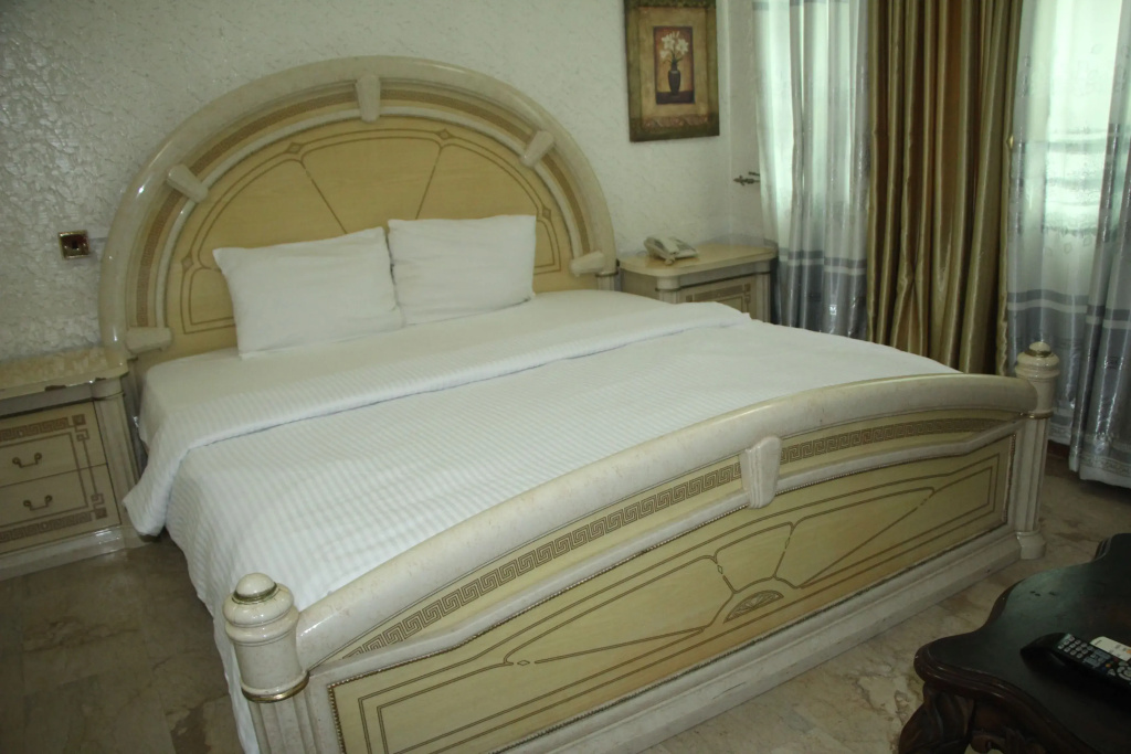 Comfort room