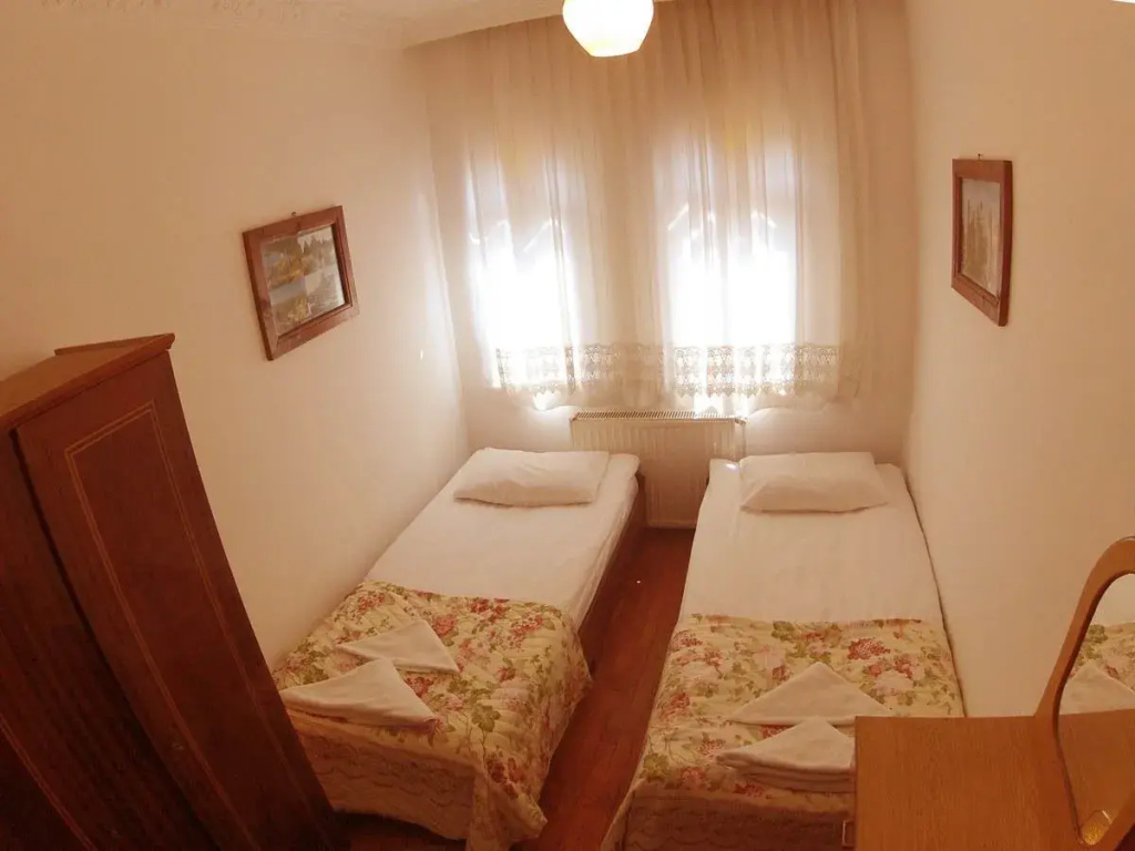 Economy room