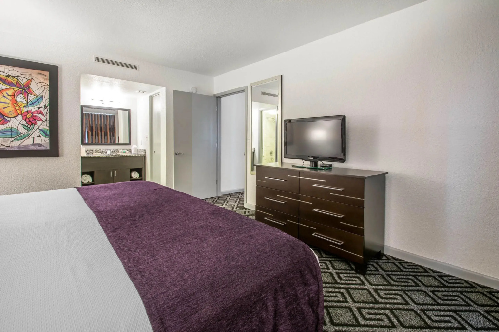 2 Bedrooms Standard Suite