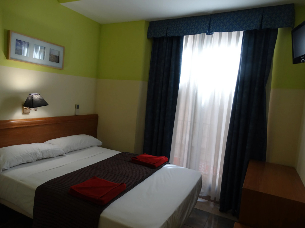 Superior Double room with balcony (full double bed)