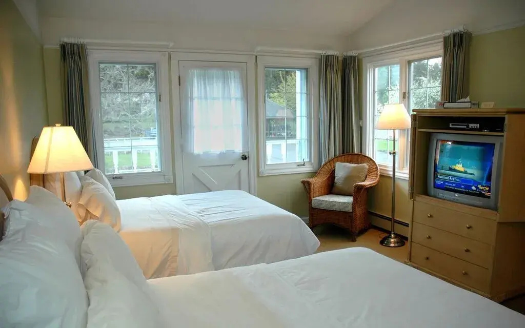 Standard Quadruple room with balcony