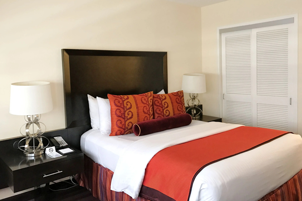 Superior Double room (full double bed)