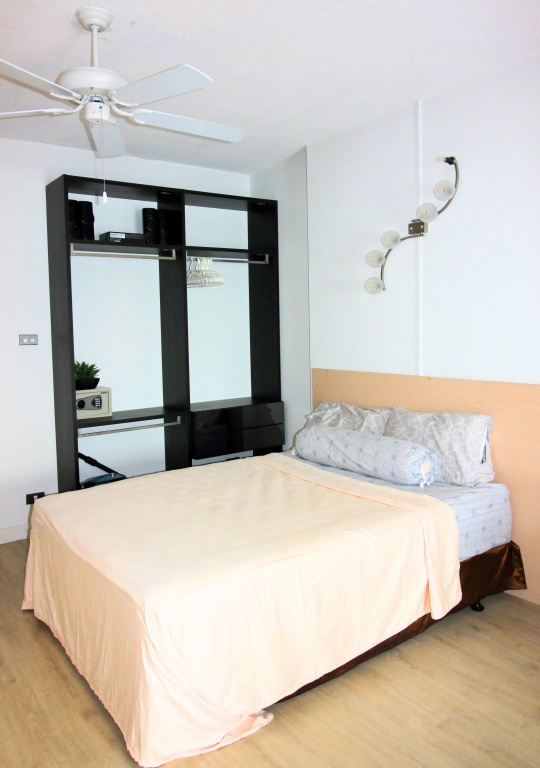 Suite with city view