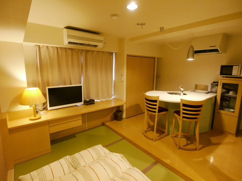Deluxe Studio