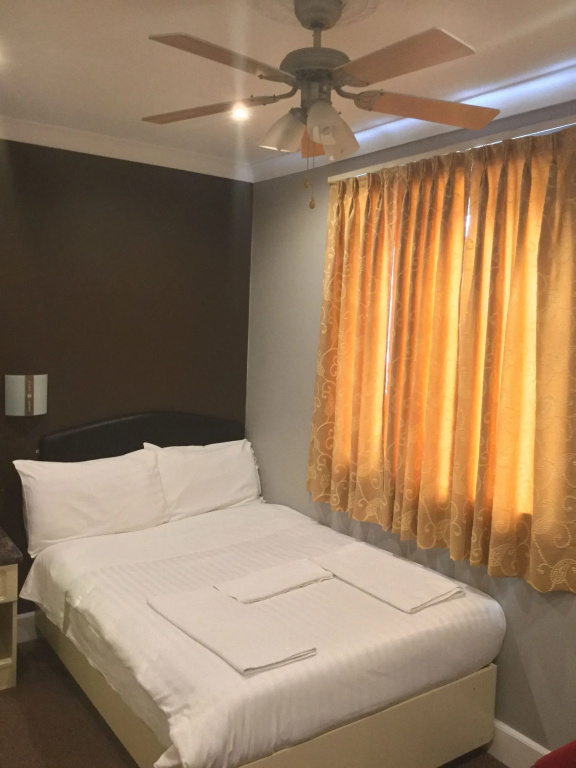 OYO Bostons Manor Hotel, Hanwell London - Chambres