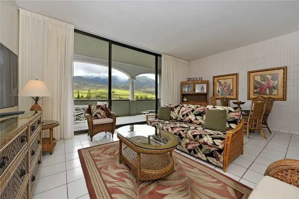Lahaina Shores 704 by RedAwning - Chambres