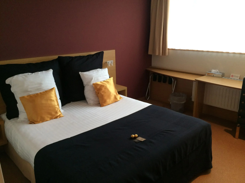 Standard Double room (full double bed)