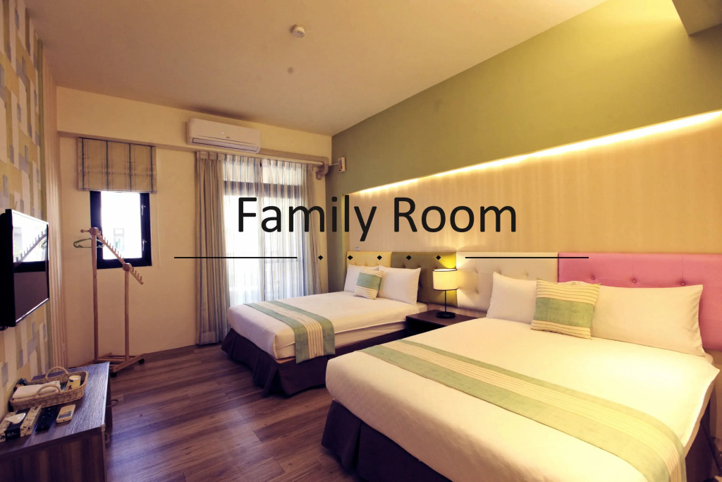 Standard Quadruple room (2 full double beds)