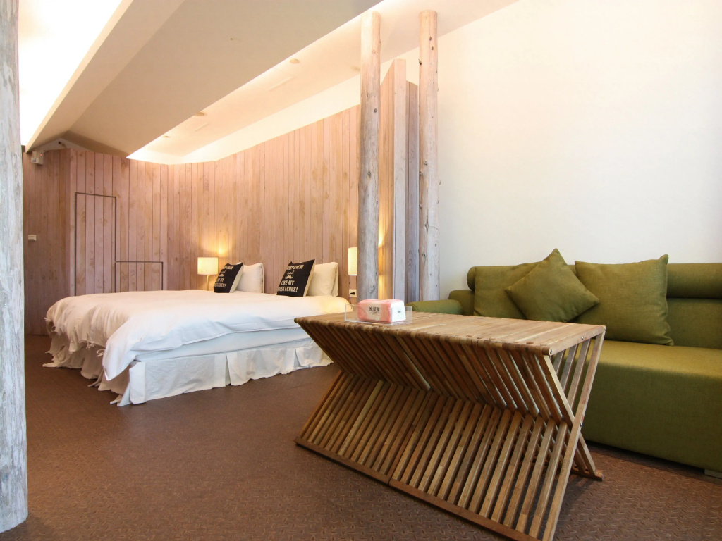 Deluxe Double room with city view (twin beds)