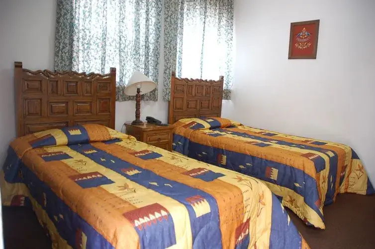 Double Suite (twin beds)
