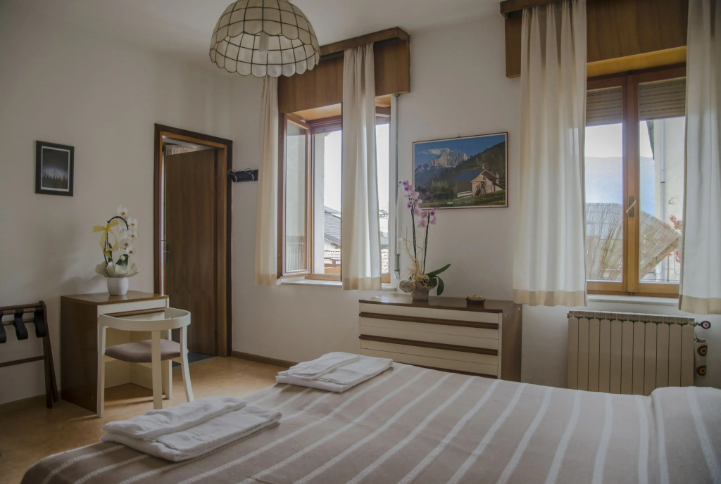 Standard Double room (full double bed)