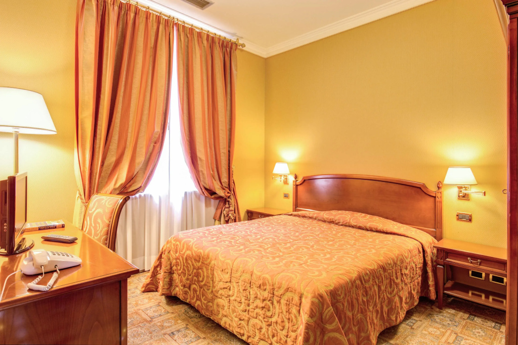 Standard Double room (full double bed)