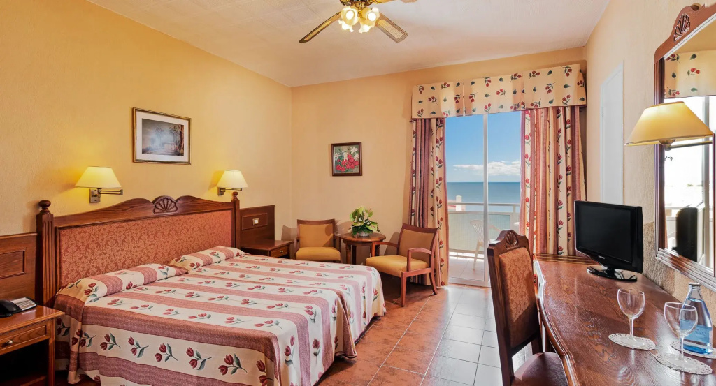 Hotel Monopol - Chambres
