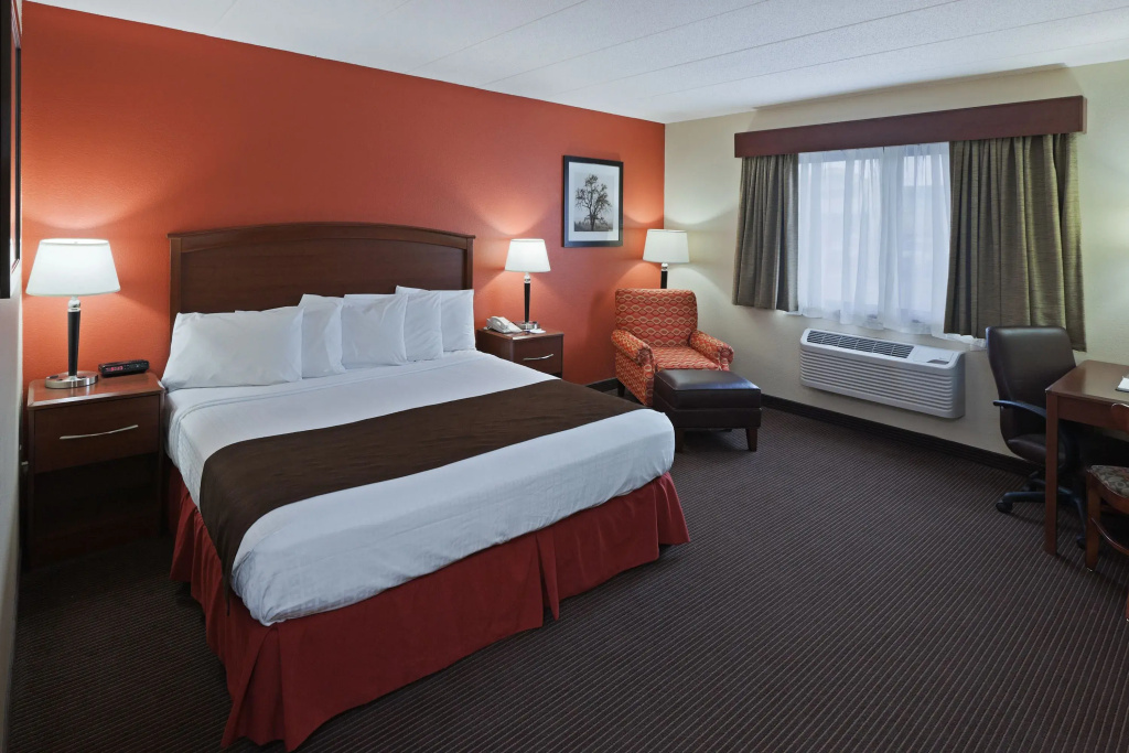 Standard Double room (full double bed)