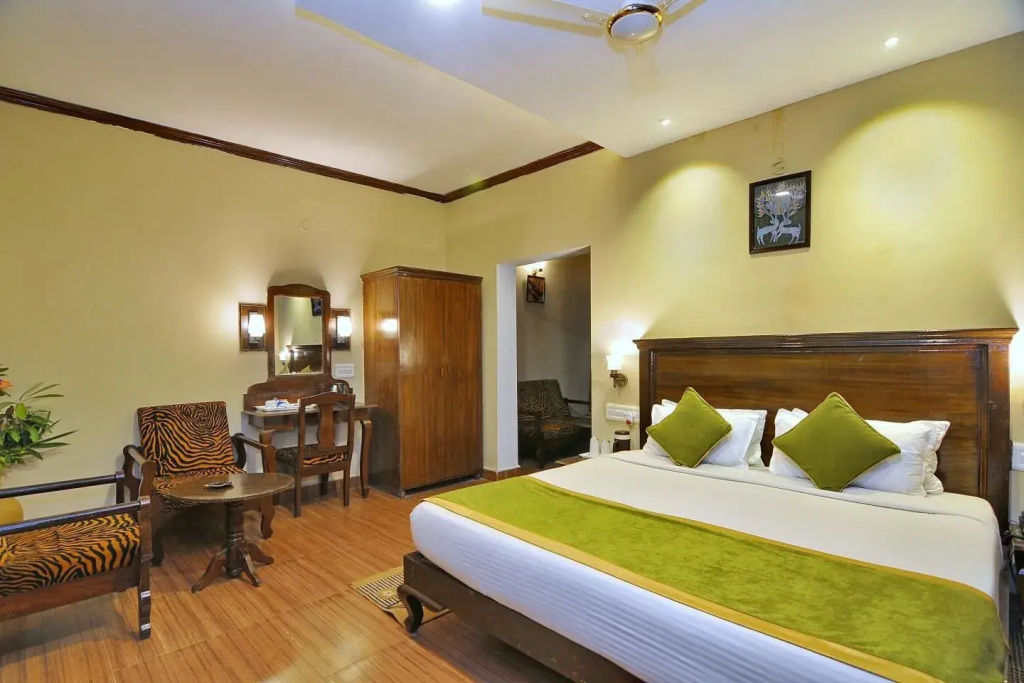 Double Suite (full double bed)