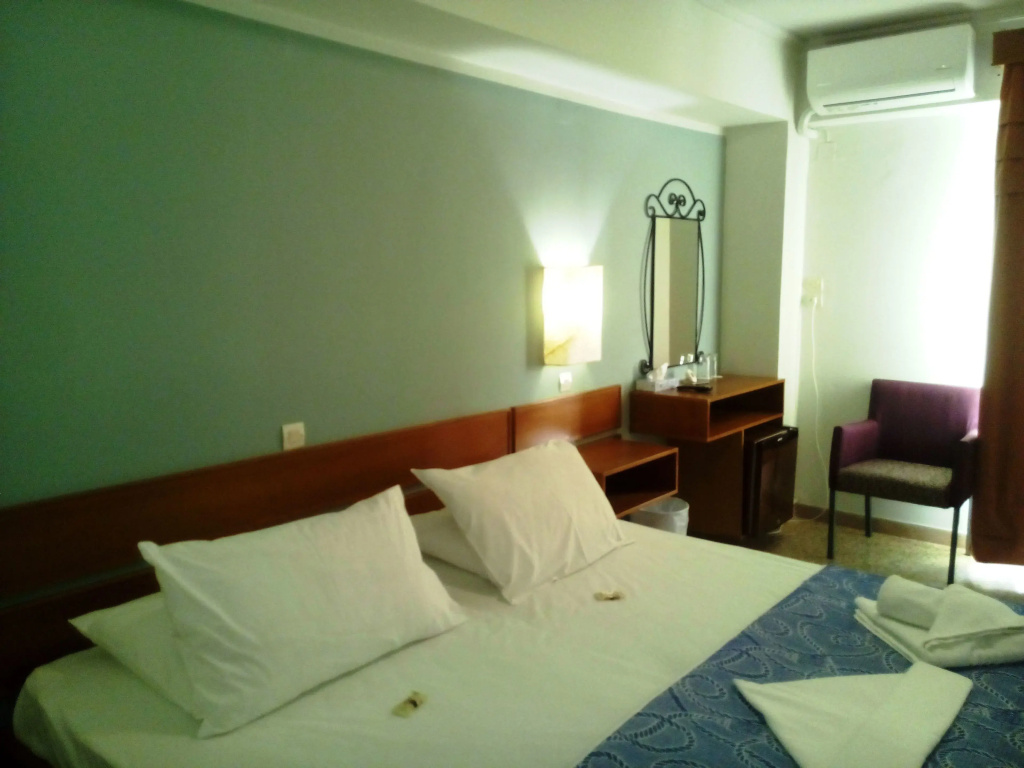 Standard Quadruple room with garden view
