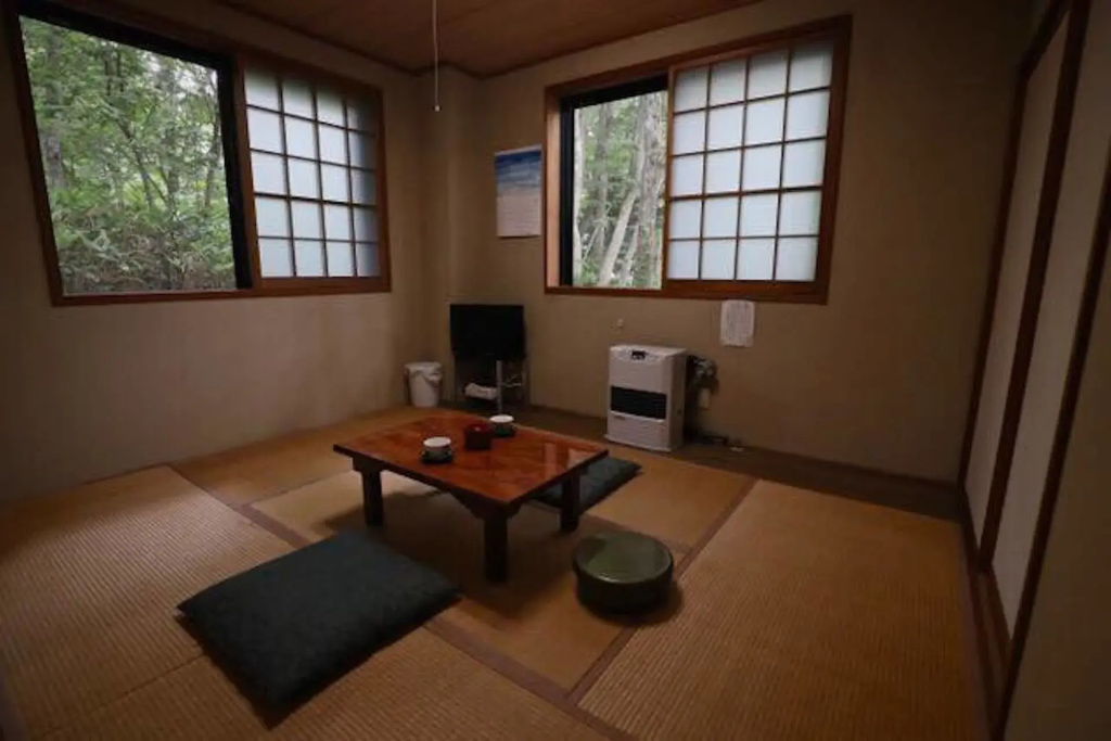 Economy room