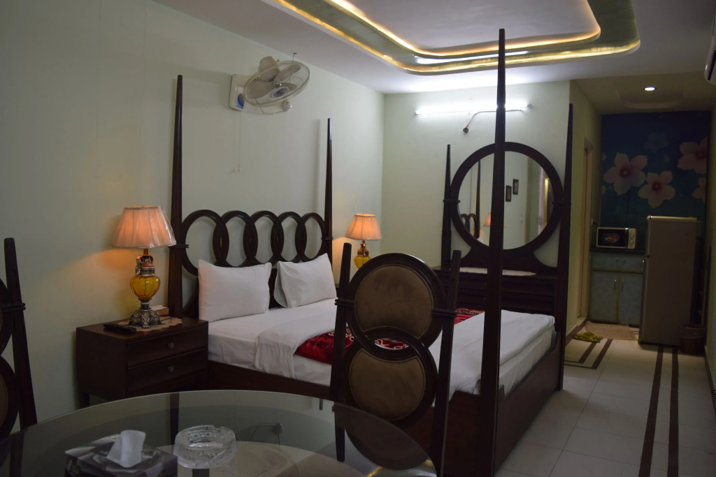 Deluxe Suite