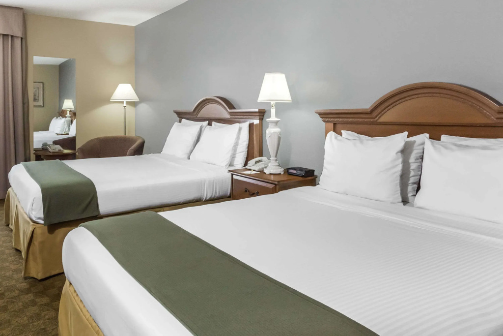 Standard Quadruple room