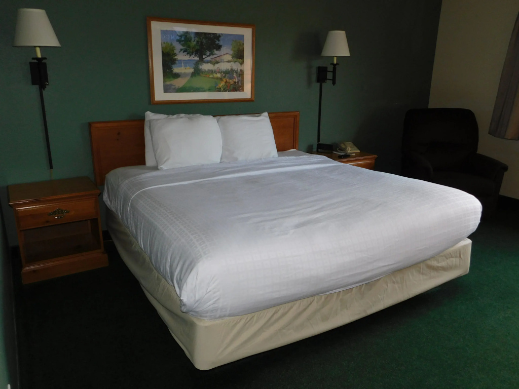 AmericInn by Wyndham Oscoda Near AuSable River - Chambres