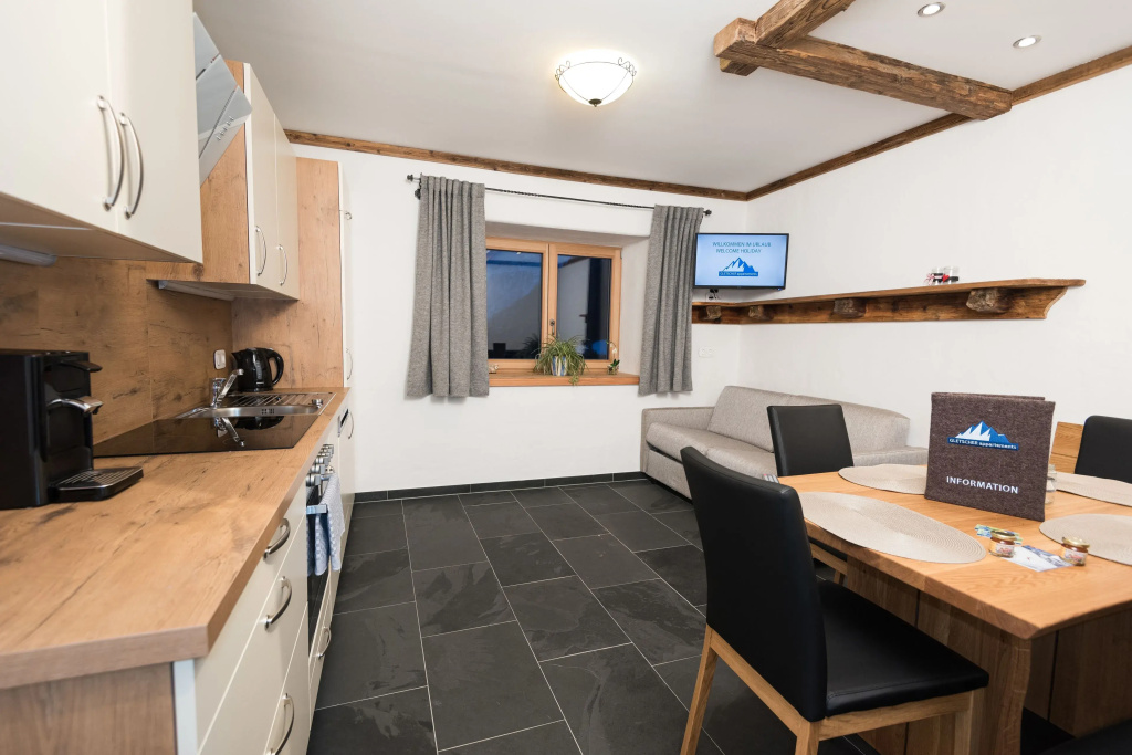 1 Bedroom Apartment with mountain view