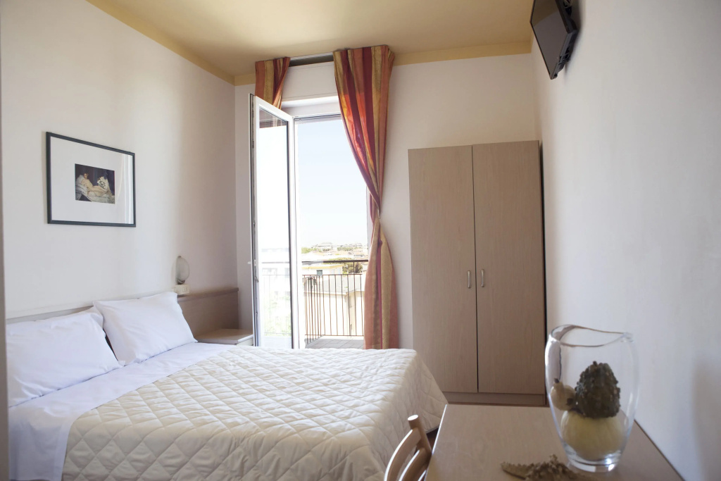Standard Double room with balcony (full double bed)
