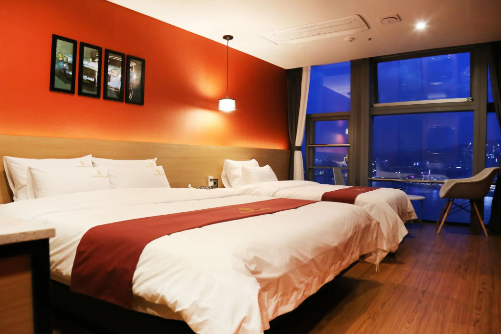 Standard Double room with ocean view (twin beds)