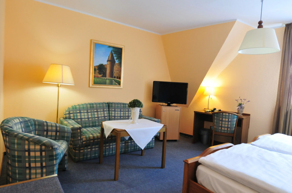 1 Bedroom Premium Double room with river view (full double bed)