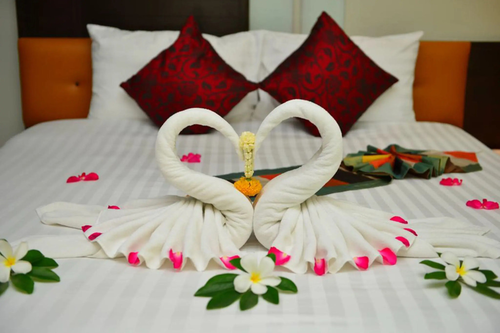 一室雙拼墅，配有大雙人床