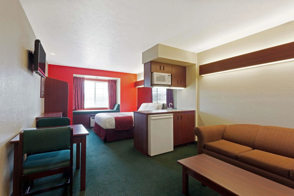 Double Suite (full double bed)
