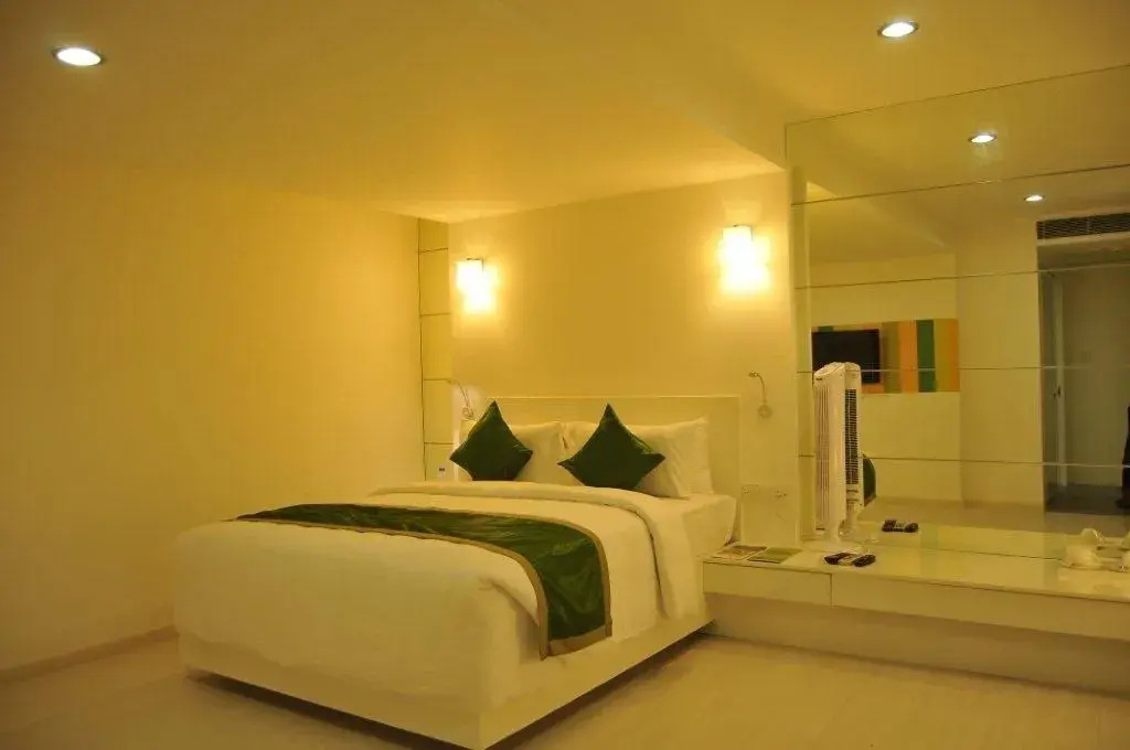 Premier room
