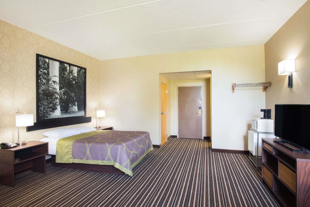 Deluxe Double room (full double bed)