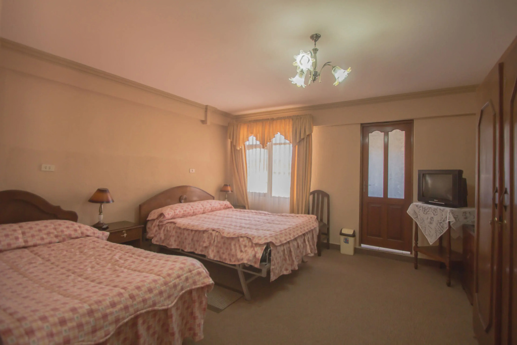 2 Bedrooms Apartment