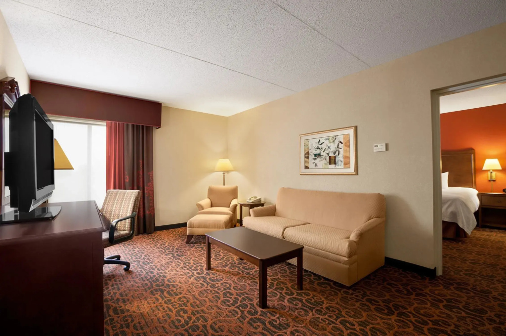 Double Suite (full double bed)