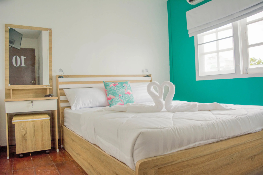 Standard Double room with sea view (full double bed)