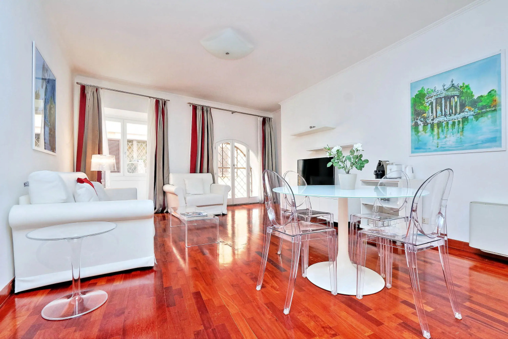 2 Bedrooms Apartment