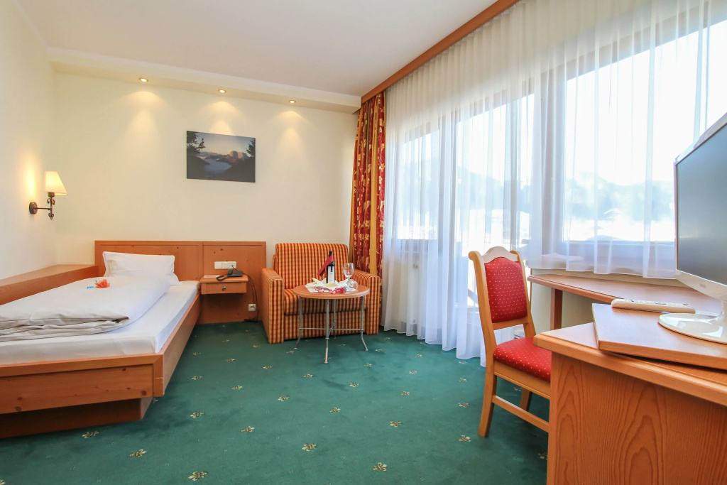 Hotel Tiroler ADLER Bed & Breakfast - Chambres