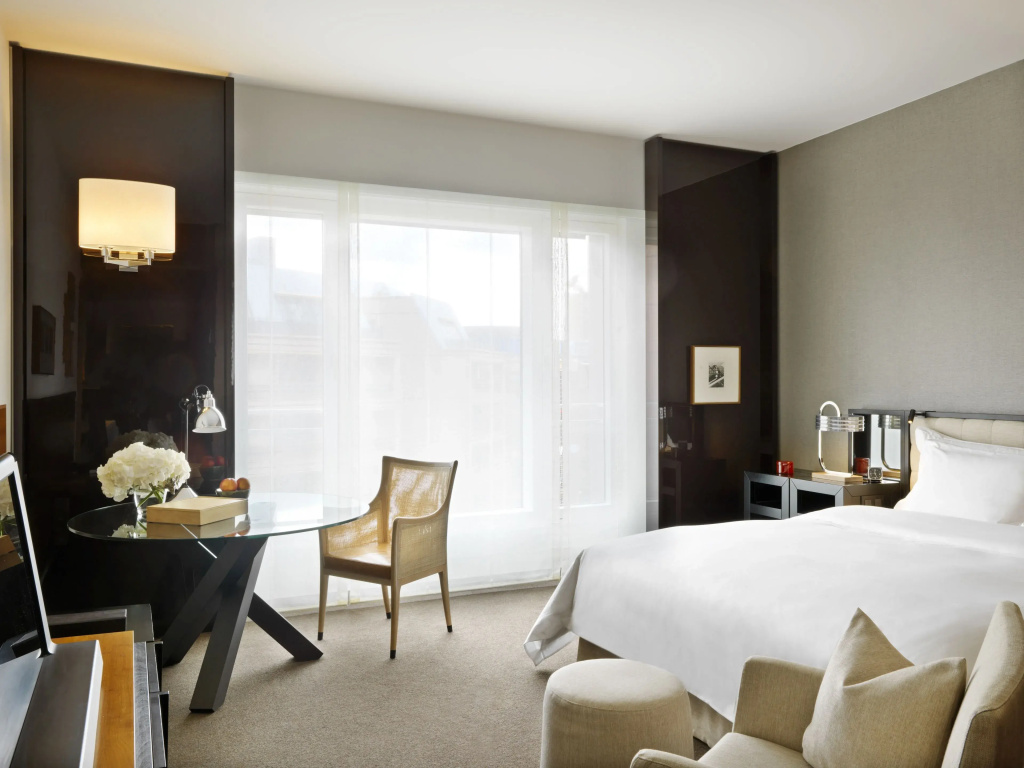 Double room (full double bed)
