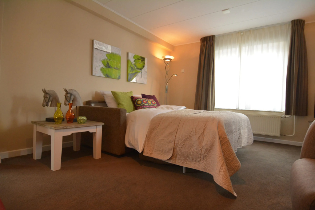 2 Bedrooms Standard Family room